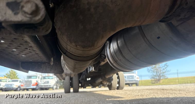 image for item EG1746 2014 Freightliner Business Class M2 box truck