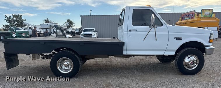 image for item EG1750 1994 Ford F350 XL flatbed pickup truck