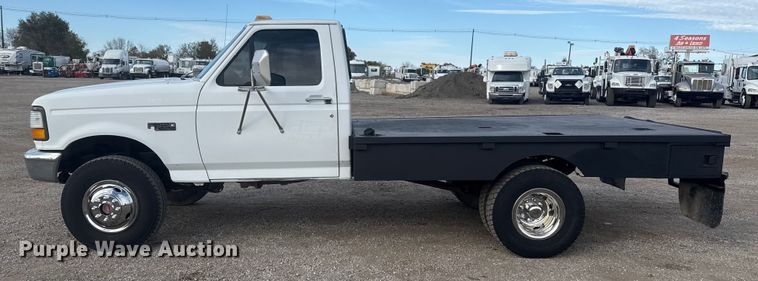 image for item EG1750 1994 Ford F350 XL flatbed pickup truck
