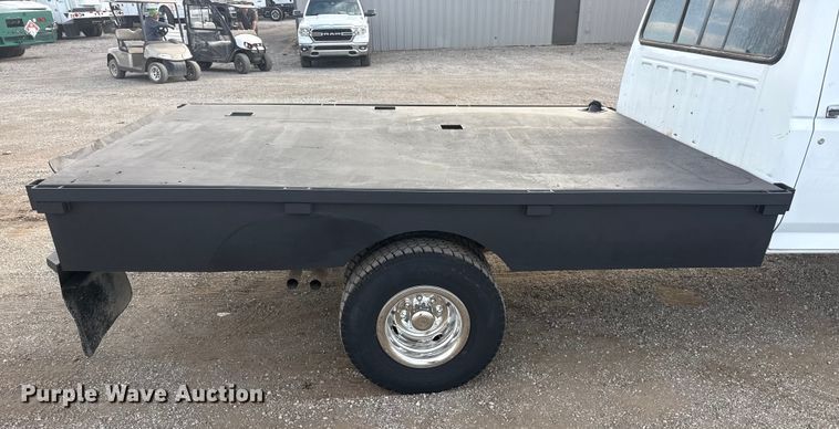 image for item EG1750 1994 Ford F350 XL flatbed pickup truck
