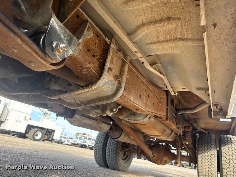 image for item EG1750 1994 Ford F350 XL flatbed pickup truck