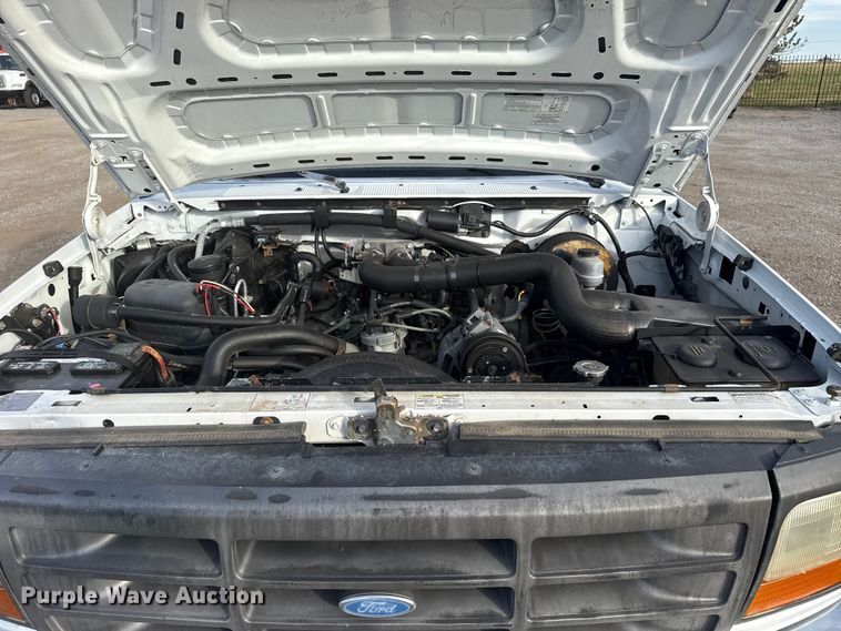 image for item EG1750 1994 Ford F350 XL flatbed pickup truck