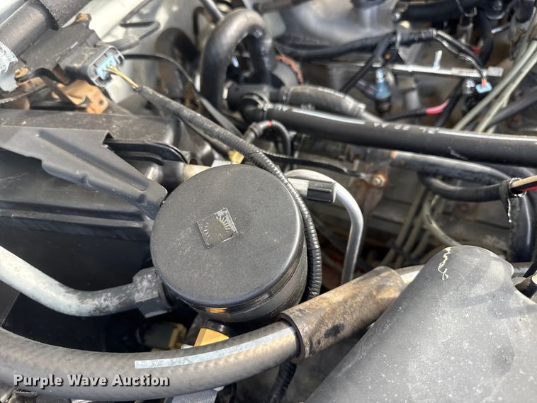 image for item EG1750 1994 Ford F350 XL flatbed pickup truck