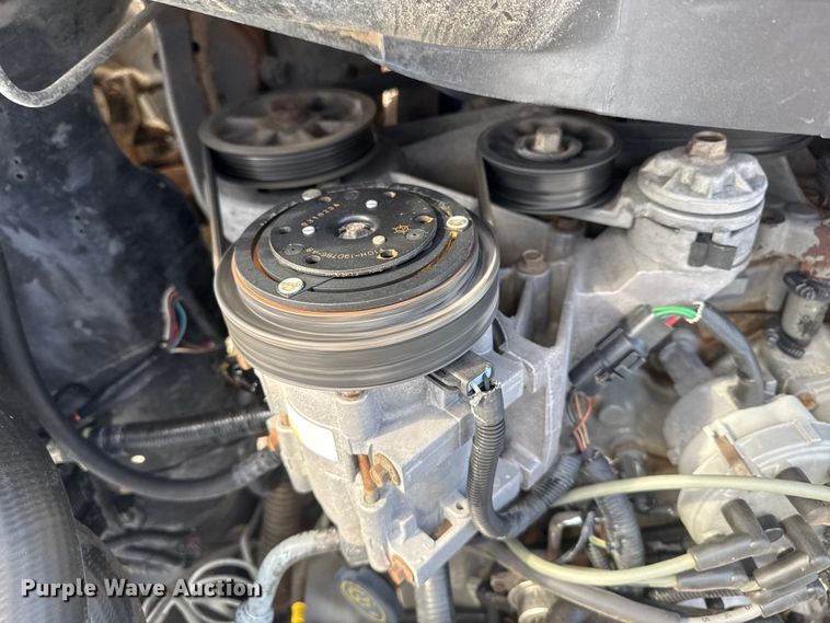 image for item EG1750 1994 Ford F350 XL flatbed pickup truck