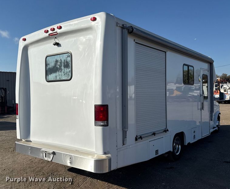 image for item EG1755 2011 Ford E450 medical exam van