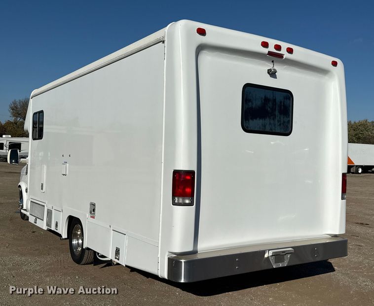 image for item EG1755 2011 Ford E450 medical exam van