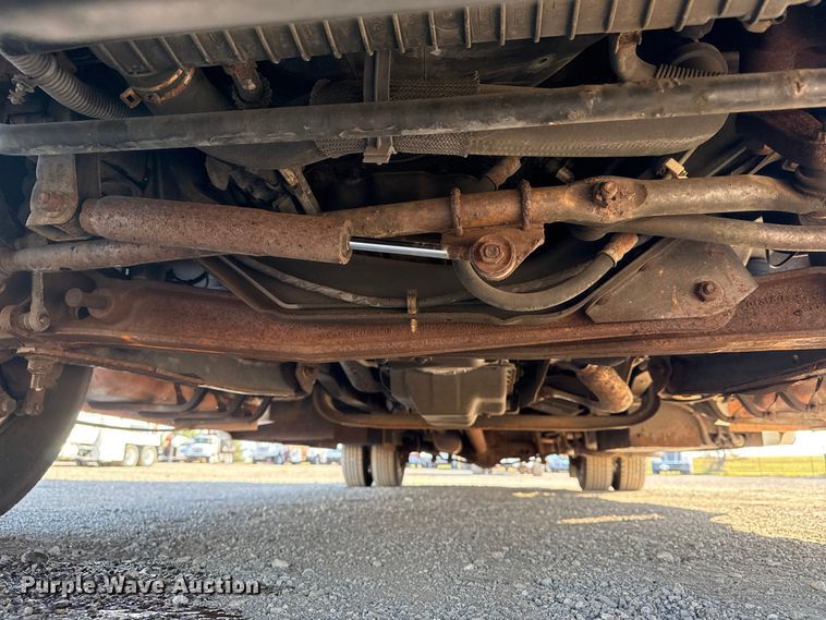 image for item EG1755 2011 Ford E450 medical exam van