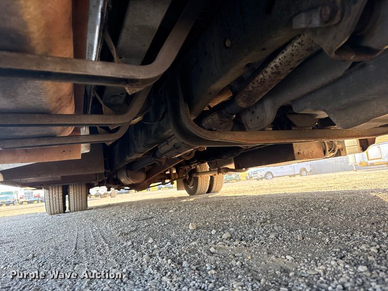 image for item EG1755 2011 Ford E450 medical exam van