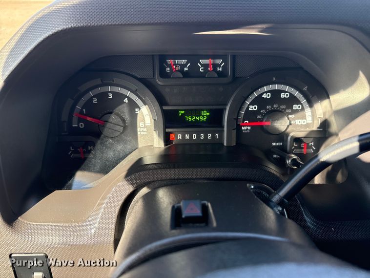 image for item EG1755 2011 Ford E450 medical exam van