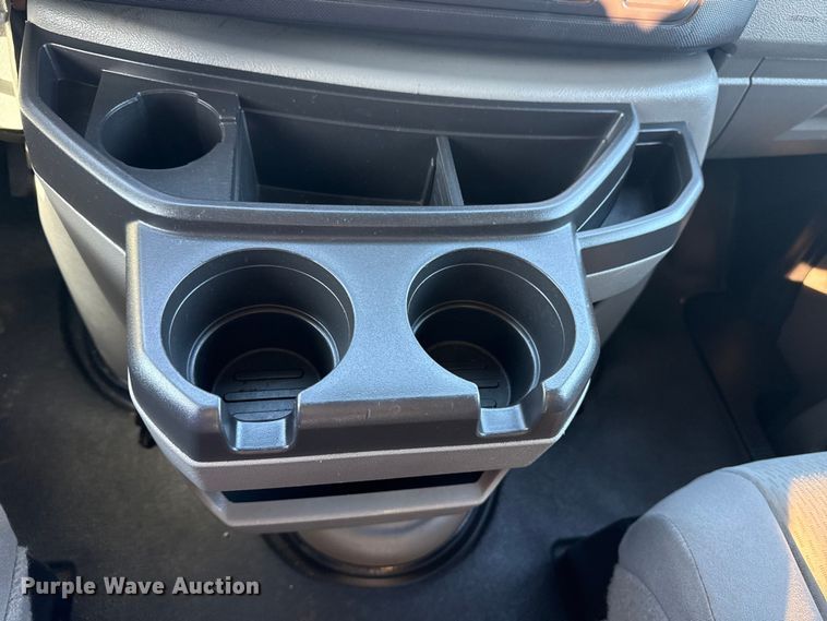 image for item EG1755 2011 Ford E450 medical exam van