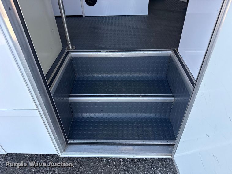 image for item EG1755 2011 Ford E450 medical exam van