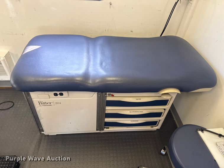 image for item EG1755 2011 Ford E450 medical exam van