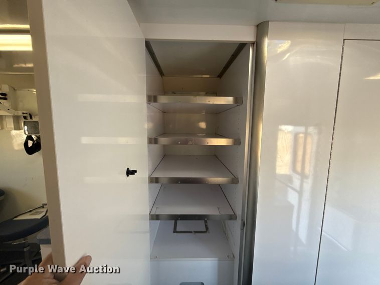 image for item EG1755 2011 Ford E450 medical exam van