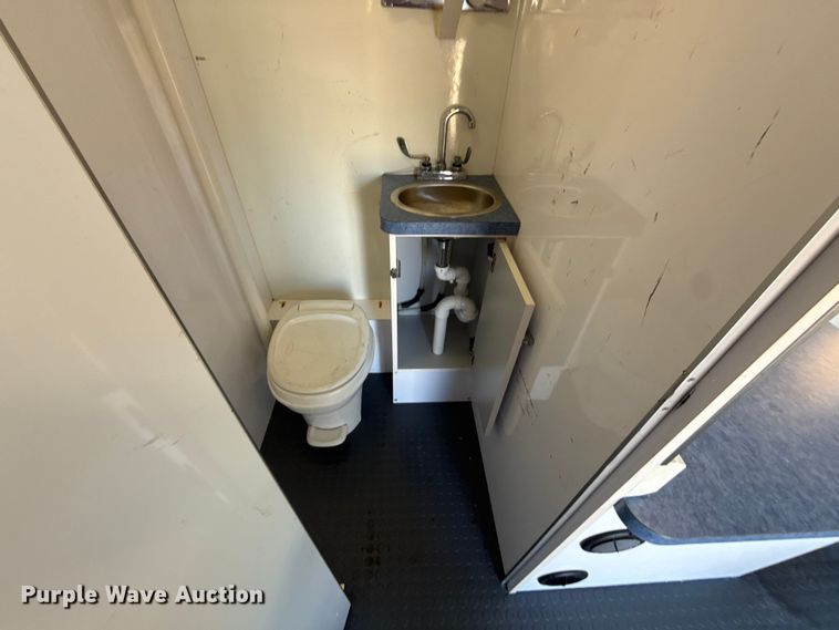 image for item EG1755 2011 Ford E450 medical exam van