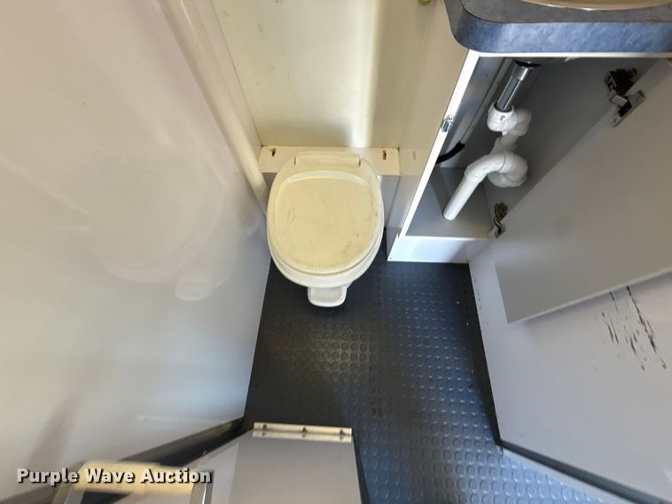 image for item EG1755 2011 Ford E450 medical exam van