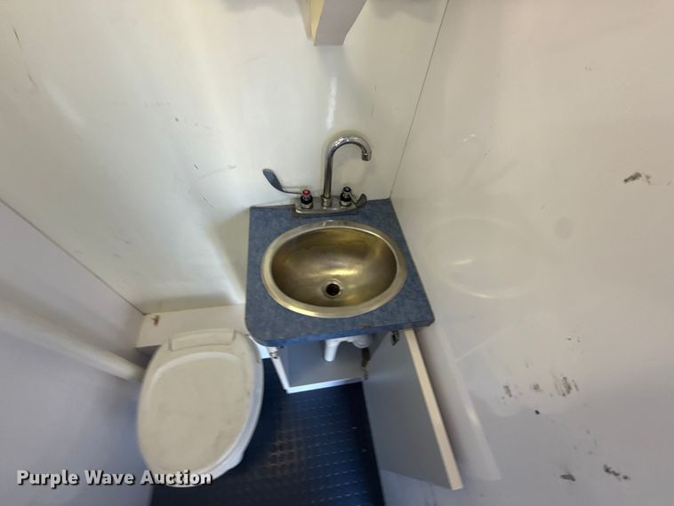 image for item EG1755 2011 Ford E450 medical exam van