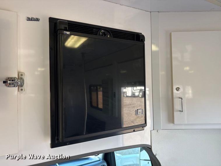 image for item EG1755 2011 Ford E450 medical exam van