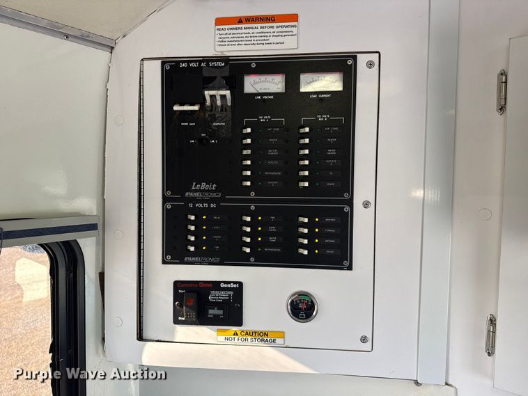 image for item EG1755 2011 Ford E450 medical exam van