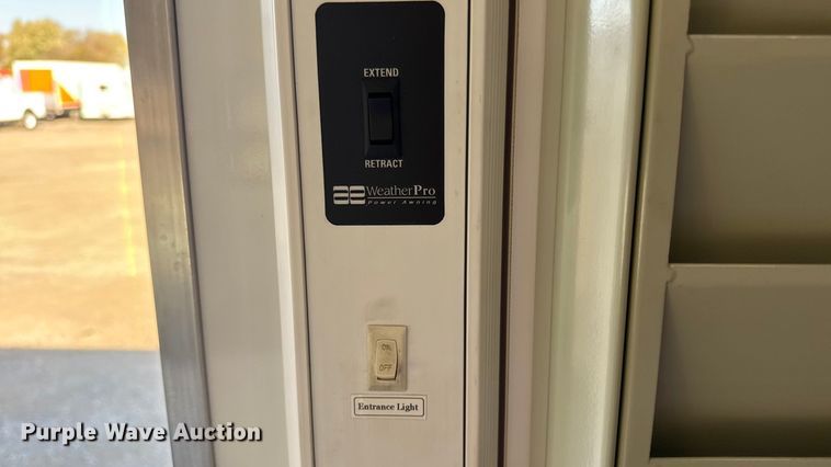 image for item EG1755 2011 Ford E450 medical exam van