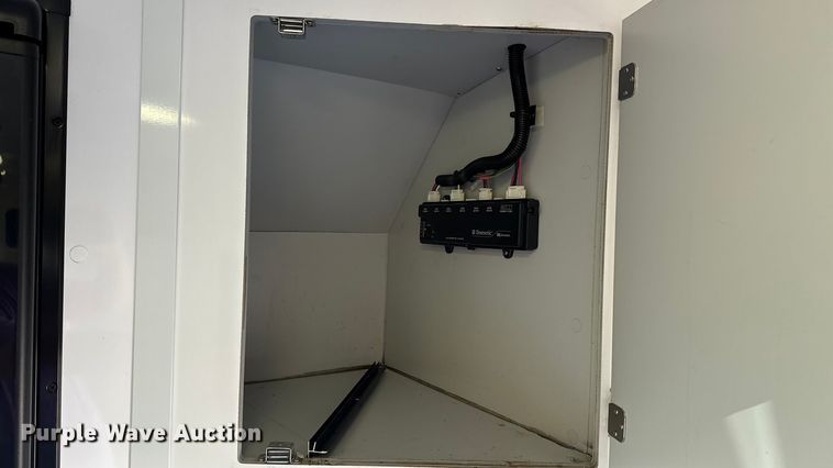 image for item EG1755 2011 Ford E450 medical exam van