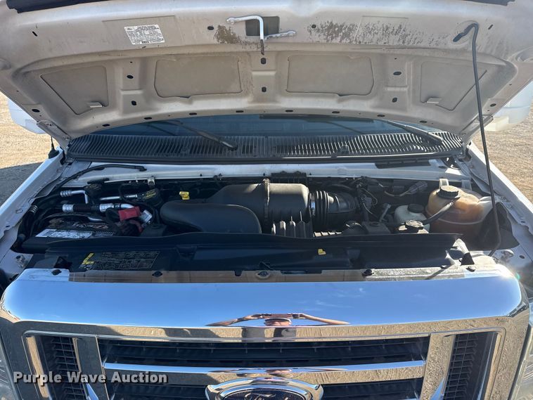 image for item EG1755 2011 Ford E450 medical exam van