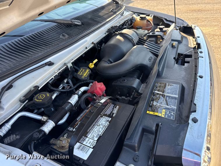 image for item EG1755 2011 Ford E450 medical exam van