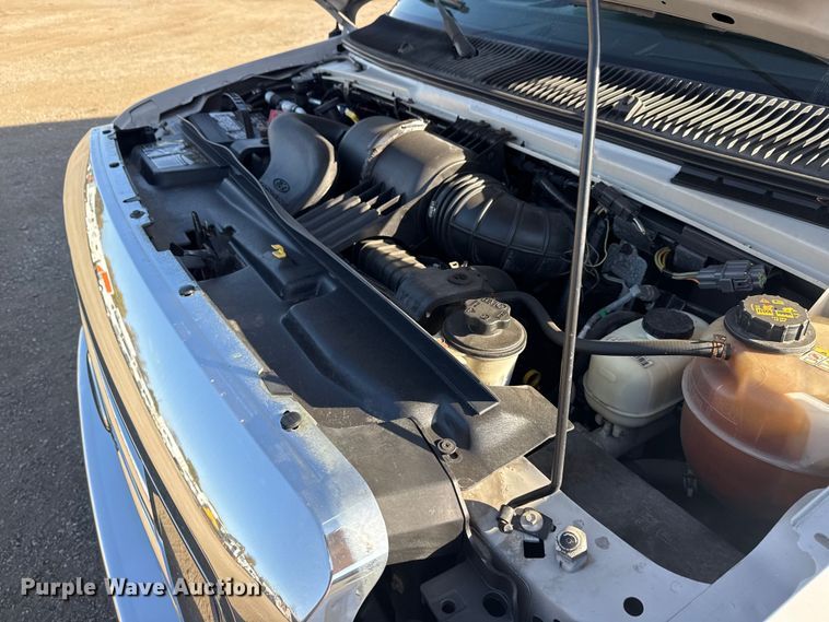 image for item EG1755 2011 Ford E450 medical exam van