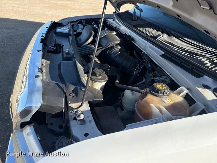 image for item EG1755 2011 Ford E450 medical exam van