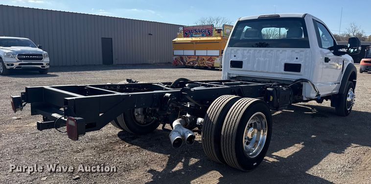 image for item EG1758 2019 Ford F550 Super Duty XL pickup truck cab and chassis