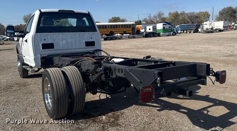 image for item EG1758 2019 Ford F550 Super Duty XL pickup truck cab and chassis