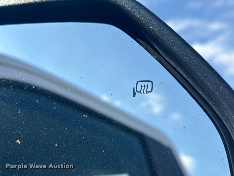 image for item EG1758 2019 Ford F550 Super Duty XL pickup truck cab and chassis