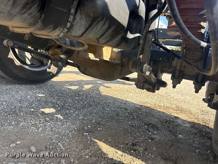 image for item EG1758 2019 Ford F550 Super Duty XL pickup truck cab and chassis