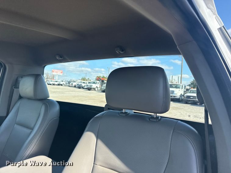 image for item EG1758 2019 Ford F550 Super Duty XL pickup truck cab and chassis