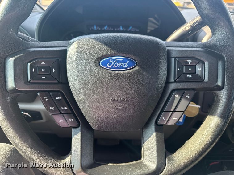 image for item EG1758 2019 Ford F550 Super Duty XL pickup truck cab and chassis