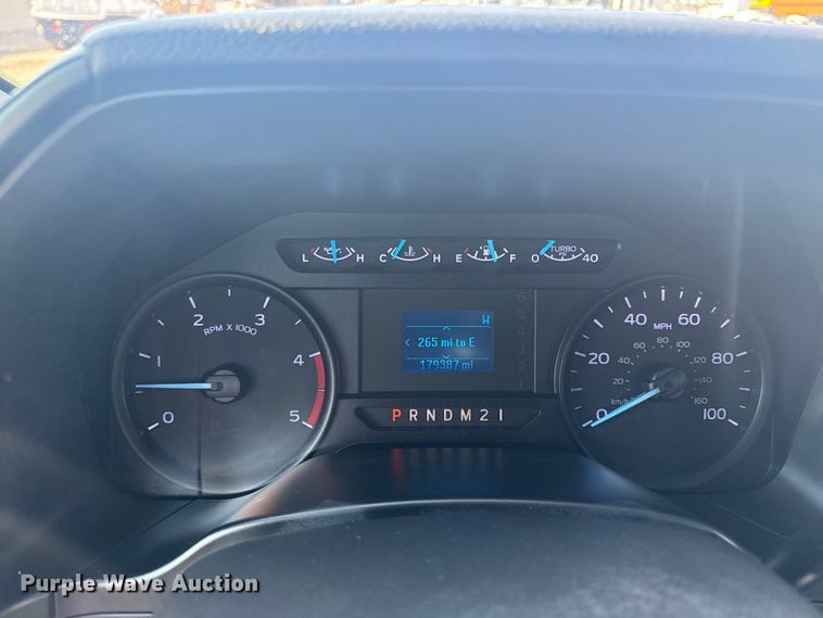 image for item EG1758 2019 Ford F550 Super Duty XL pickup truck cab and chassis