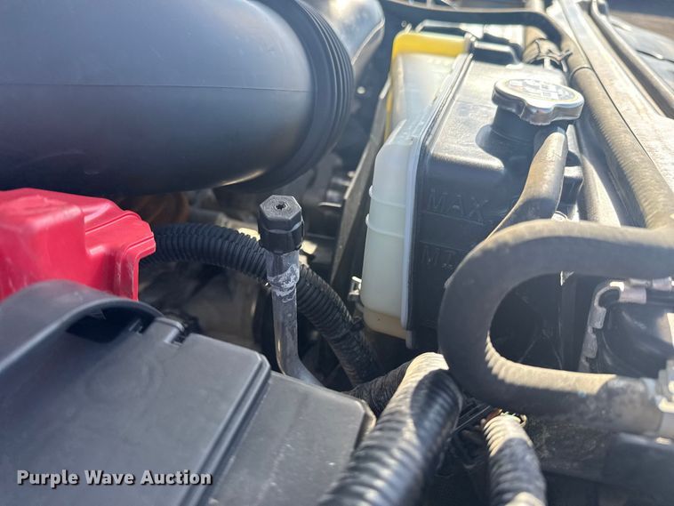 image for item EG1758 2019 Ford F550 Super Duty XL pickup truck cab and chassis