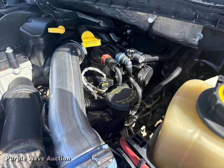 image for item EG1758 2019 Ford F550 Super Duty XL pickup truck cab and chassis