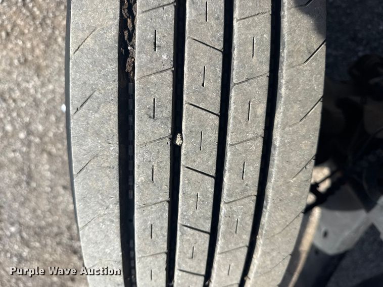 image for item EG1758 2019 Ford F550 Super Duty XL pickup truck cab and chassis