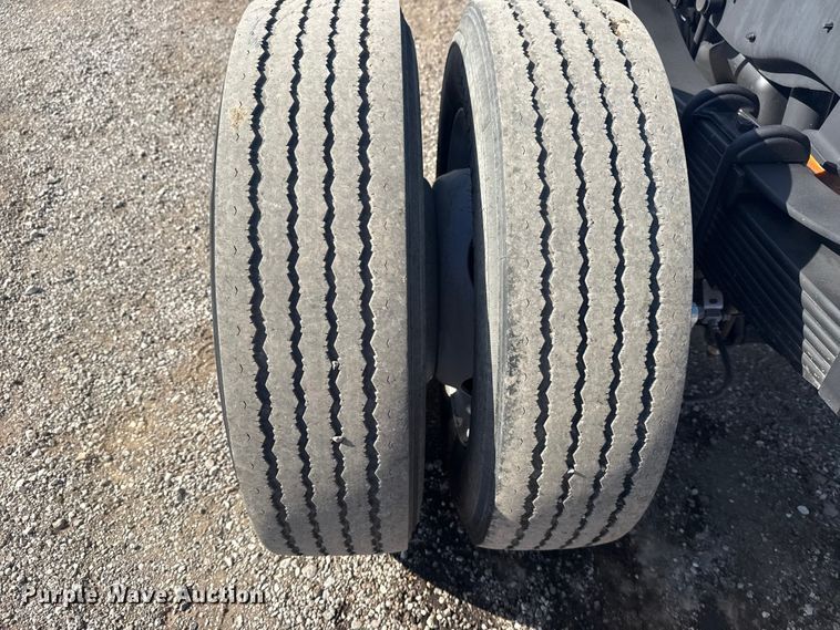 image for item EG1758 2019 Ford F550 Super Duty XL pickup truck cab and chassis