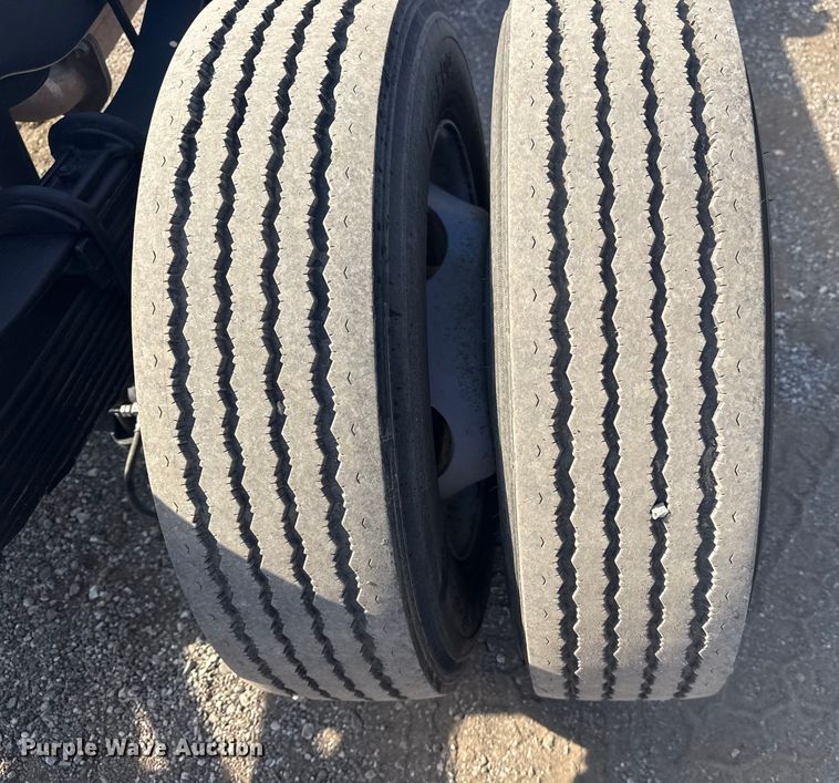 image for item EG1758 2019 Ford F550 Super Duty XL pickup truck cab and chassis