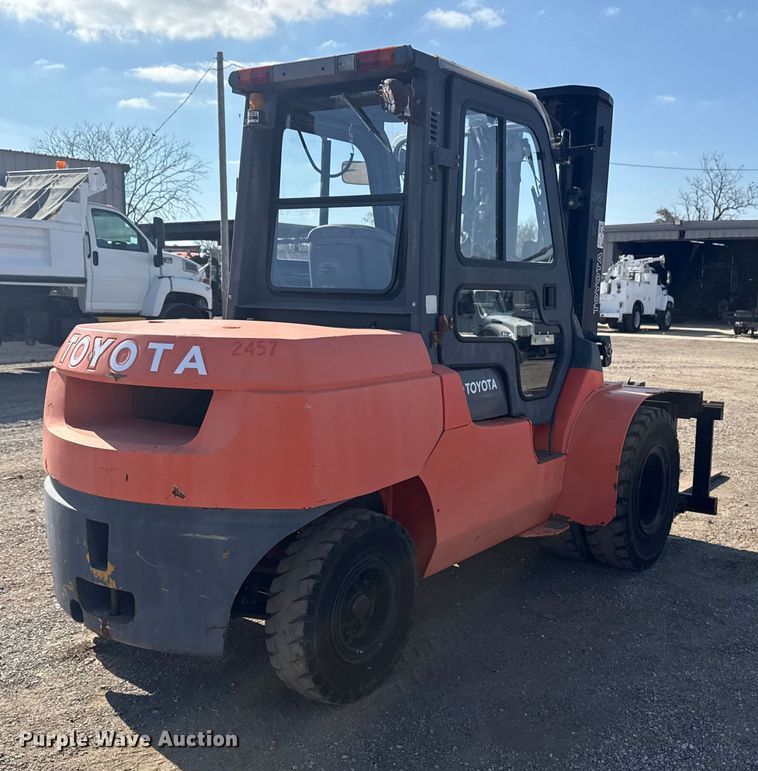 image for item EG1759 2002 Toyota 7FDAU50 forklift