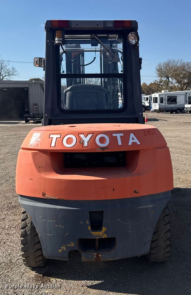 image for item EG1759 2002 Toyota 7FDAU50 forklift