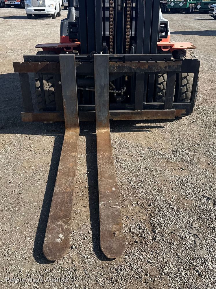 image for item EG1759 2002 Toyota 7FDAU50 forklift