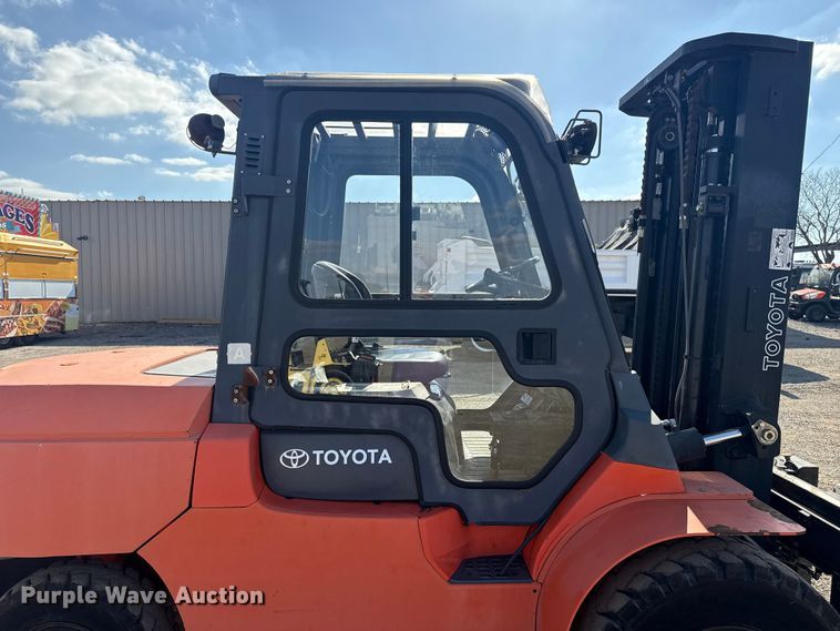 image for item EG1759 2002 Toyota 7FDAU50 forklift