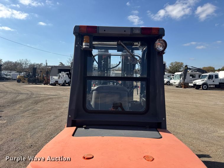 image for item EG1759 2002 Toyota 7FDAU50 forklift