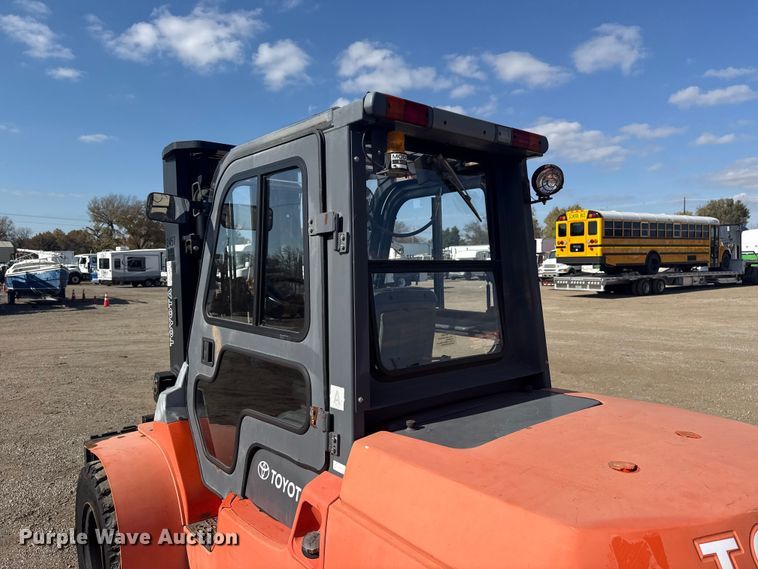 image for item EG1759 2002 Toyota 7FDAU50 forklift