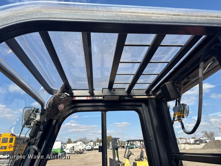 image for item EG1759 2002 Toyota 7FDAU50 forklift