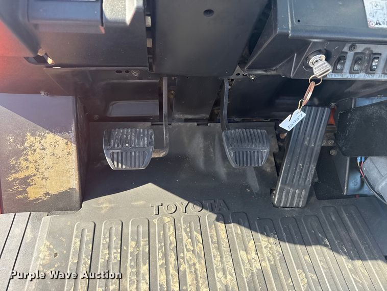 image for item EG1759 2002 Toyota 7FDAU50 forklift