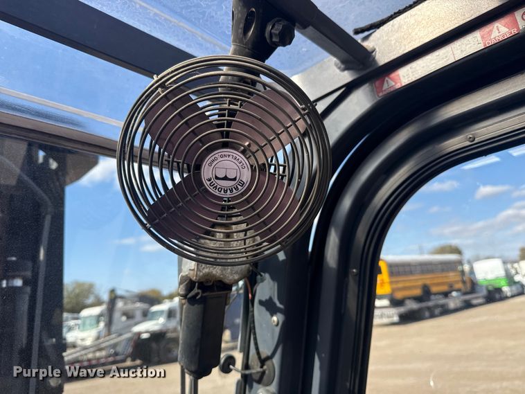 image for item EG1759 2002 Toyota 7FDAU50 forklift