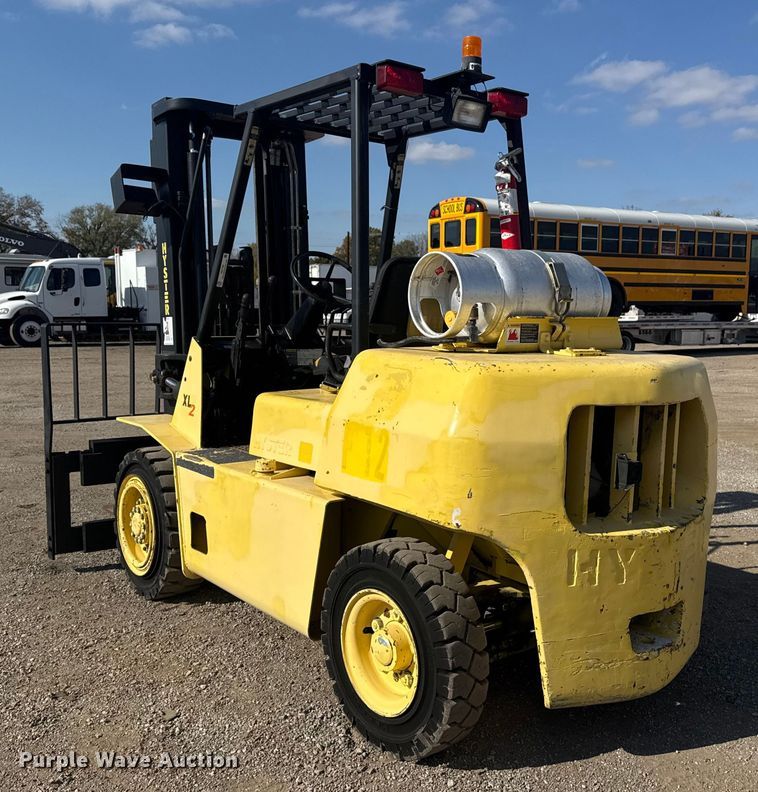 image for item EG1760 1999 Hyster H80XL forklift